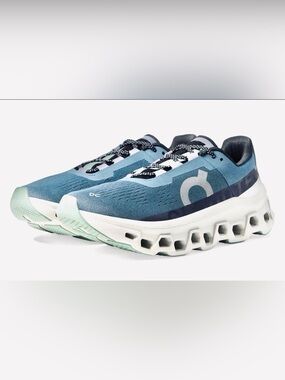 On Running Cloudmonster Sneakers